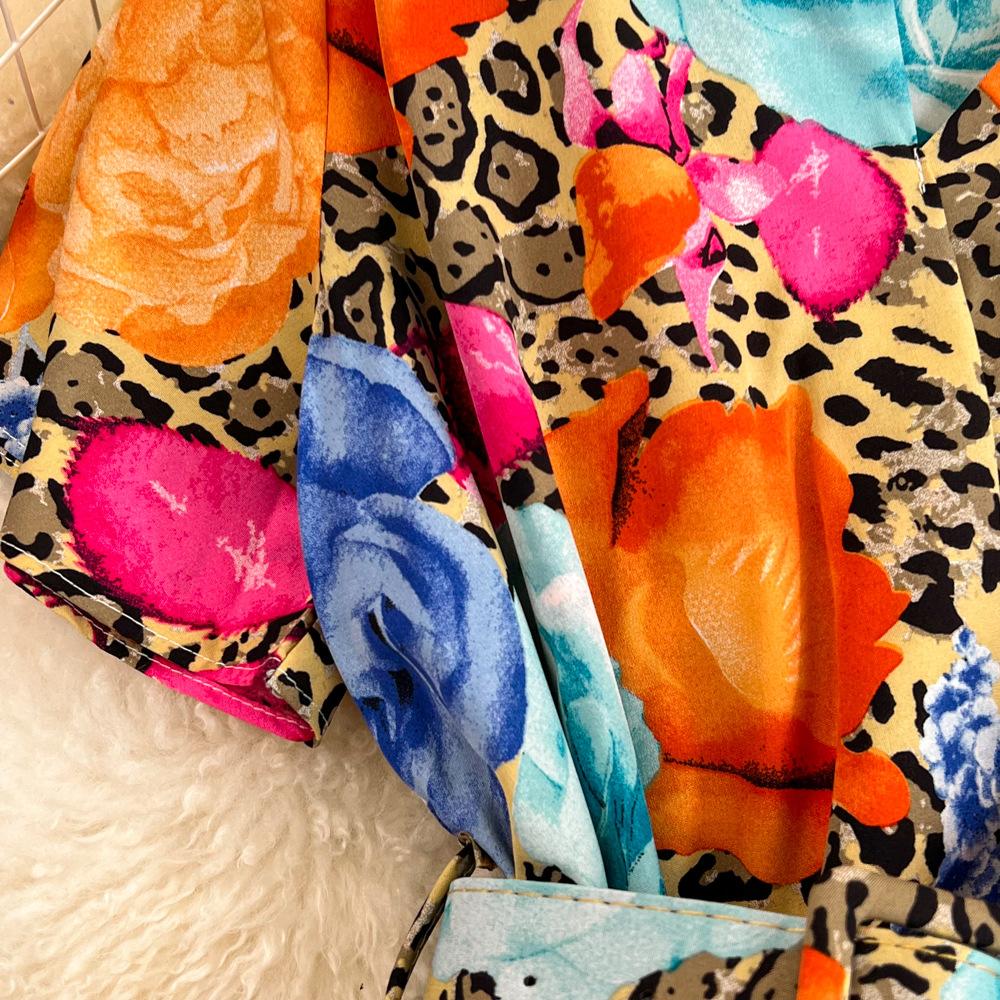 Summer Women's Light Mature Style Retro Temperament Short-sleeved V-neck Waist Thin Medium-length A-print Pleated Dress