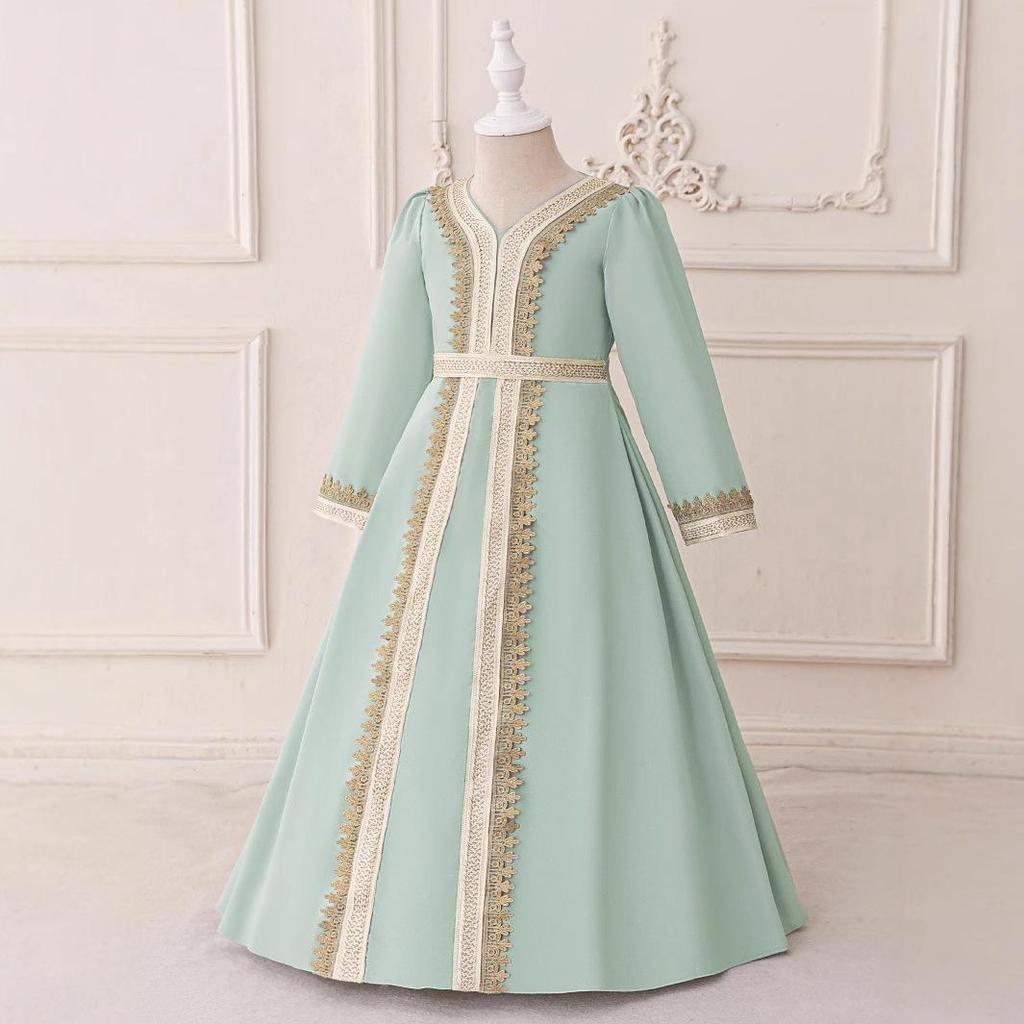 Middle Eastern Muslim Long Sleeve White Ball Gown with Embroidery and Green Puffy Skirt