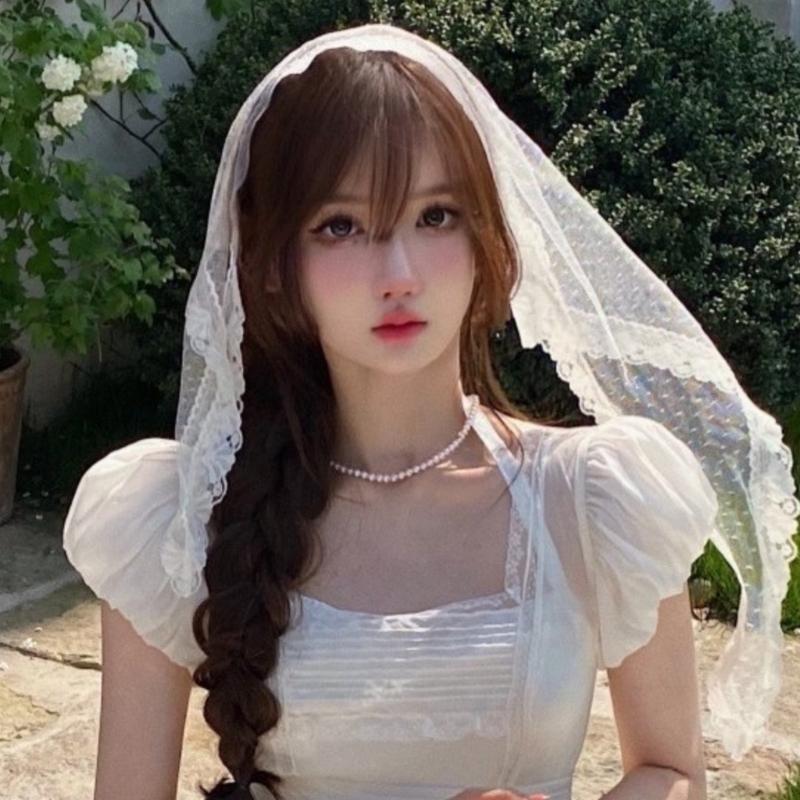 Elegant Women Lace Triangle Kerchiefs Summer Spring Sunproof Lace Triangle Bandana for Teens Girl Camping Taking Photo