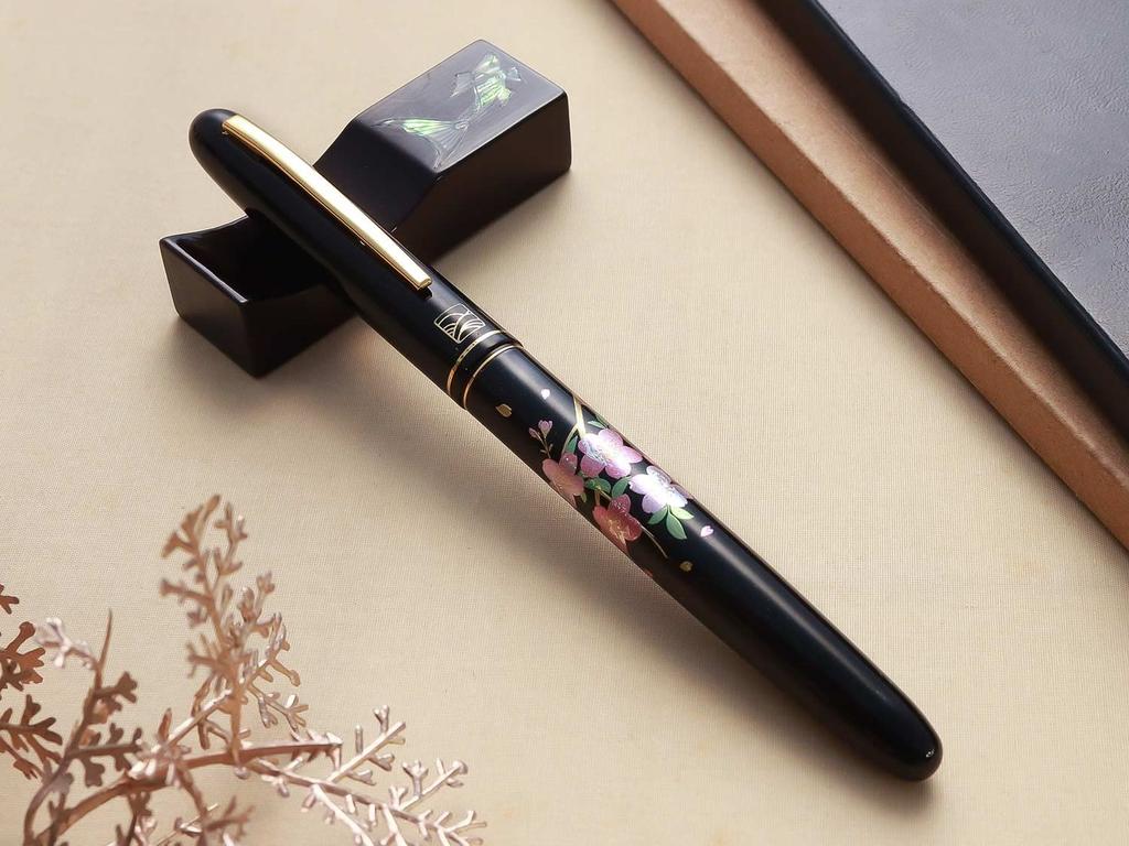 WANCHER Kuretake Modern Sakurauta Fountain Pen Limited Edition Fountain Fine Maki-e [WANCHER Pen] (F Nib)