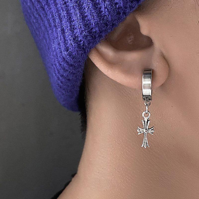 Kreuzförmige Ohrringe im Retro- und einzigartigen Stil, geeignet für alle Anlässe, für Männer. Hochwertige und stilvolle Ohrhänger. Cross-shaped earrings blue
