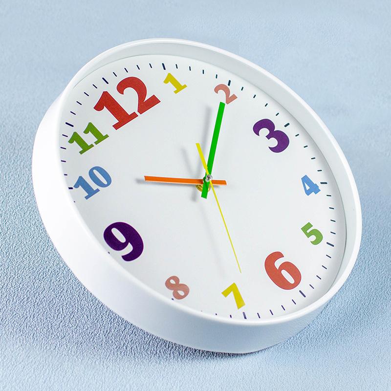 1 יחידה שעון ילדים צבעוני שעון קיר מצויר תלייה על הקיר ביתי נורדי פשוט מודרני שעון קוורץ שעון קיר