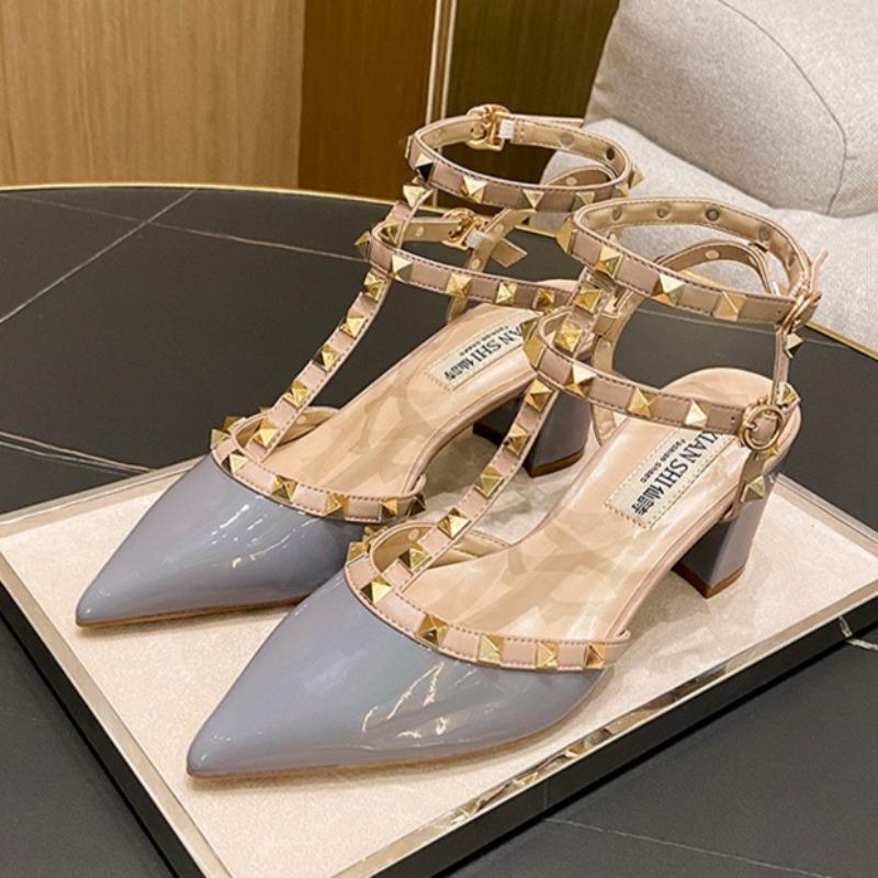 Mode Frühling Neue Baotou Sandalen Damenmode Spitzkopf Flachmaul Nieten Rutschfest Abriebfest Niedrig Absatz Schuhe