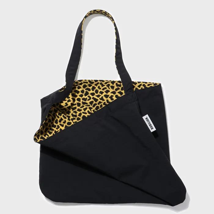 SIO Reversible Shoulder Bag _ Short Yellow Leopard & Black