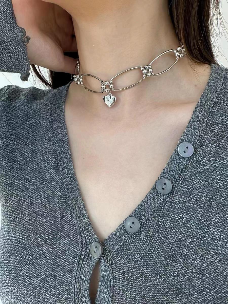 

Simple Personality Silver Color Stainless Steel Heart - Shaped Pendant Geometric Hollow Out Necklace for Women Designer Jewelry