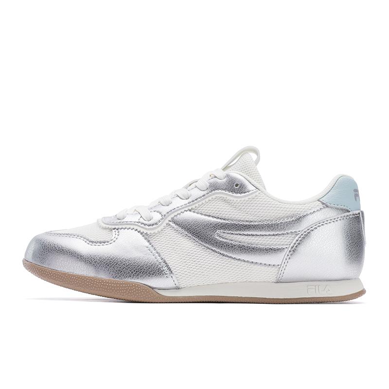 New FILA Trail Curved Edge Shoes Breathable And Lightweight Low Top Casual Shoes Women's White Silver F12W522114FWS