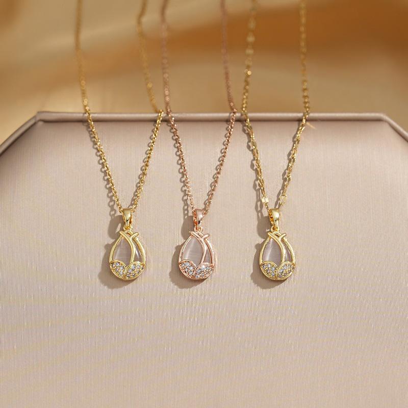 Elegant Cat's Eye Tulip Necklace: Chic Chinese Style Clavicle Chain for Women