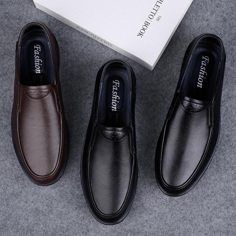 2024 nye ekte skinn menn fritidssko Luksus merke herre sko pustende slip on Black Business formelle sko