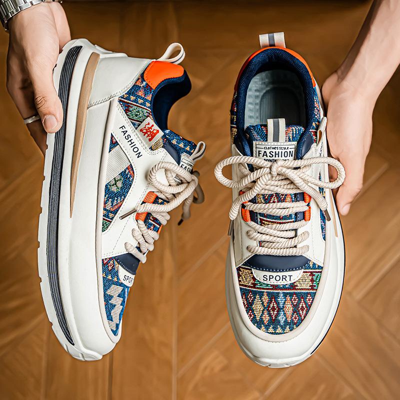 Mens Shoes Summer Breathable Embroidered Casual Sports Board Shoes Trend Versatile Heightening Sneakers Mens zapatos de hombre