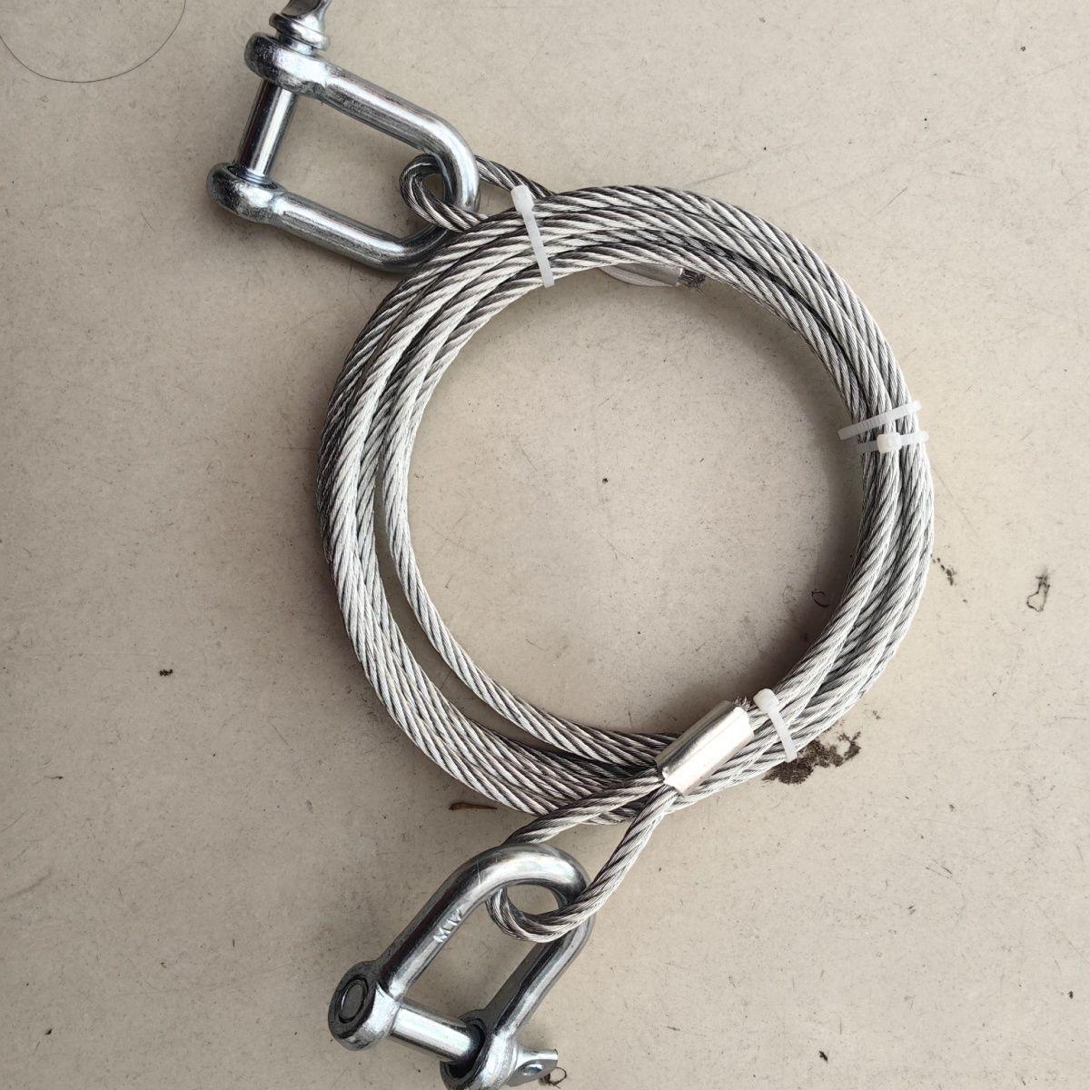 

Сверхпрочный стальной буксировочный трос для легковых и внедорожных автомобилей