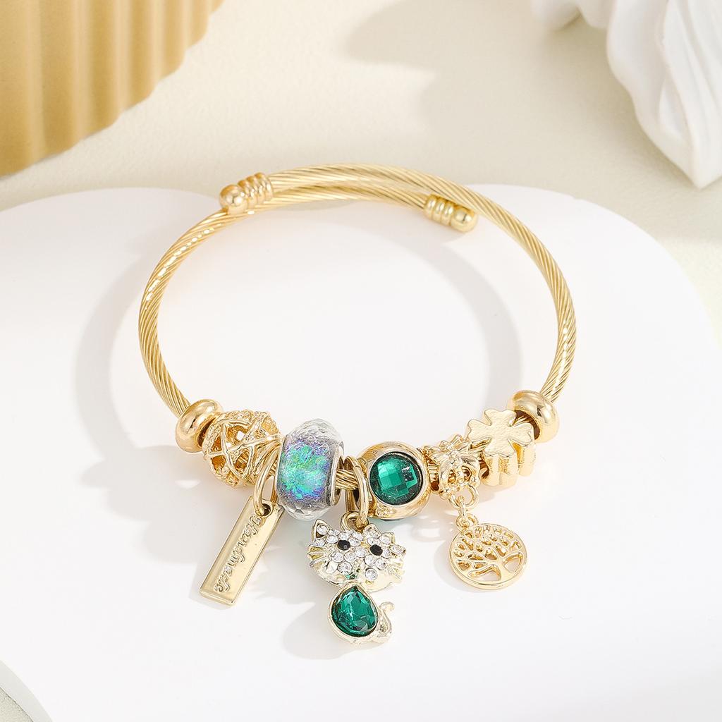 Fashion Sweet High-end Rhinestone Heart Pendant Beaded Bracelet