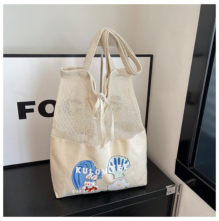 Neue bedruckte Netzstofftasche mit Stoffeinsätzen, frische und vielseitige Mädchen-Schultertasche, modische Einkaufstasche mit großem Fassungsvermögen