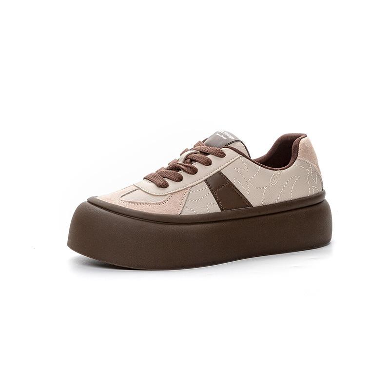 

Platform women s autumn new leather comfortable sports and leisure board shoes classic Maillard color matching board shoes 40 коричневый