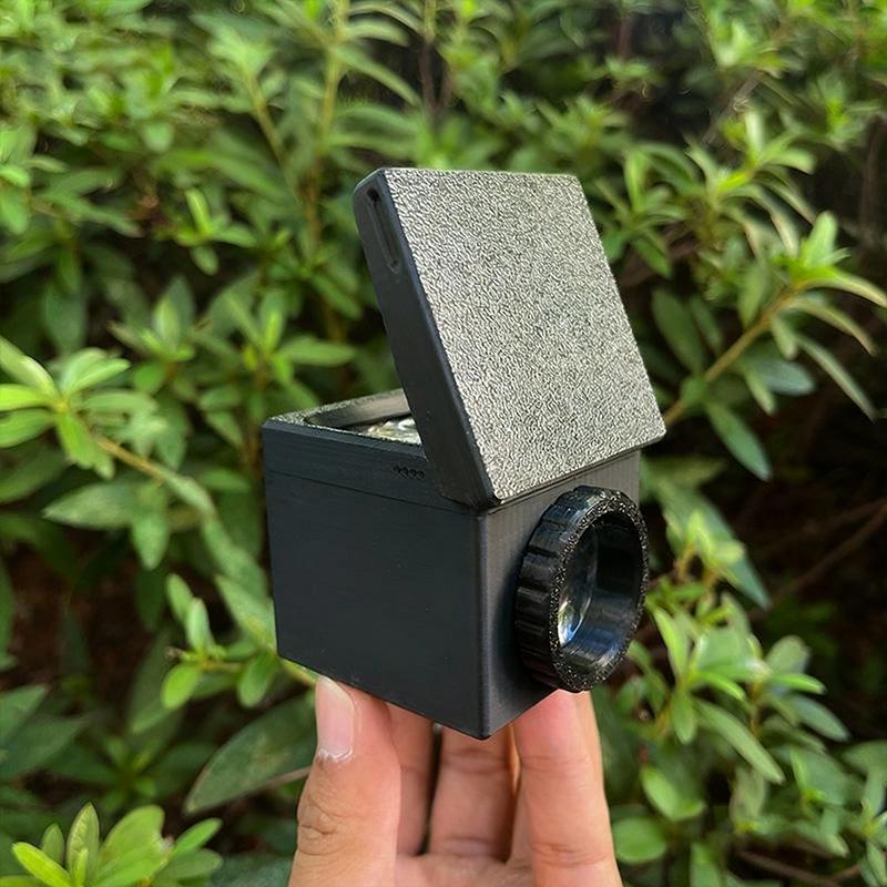 3D Printed Waist-Level Fresnel Lens Viewfinder for Creative Travel Photography.