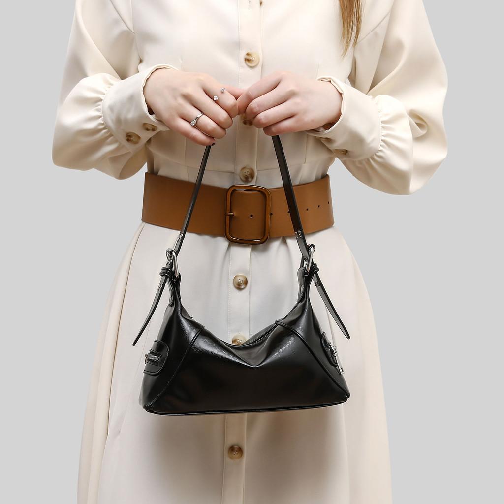 IELGY Female Bag Autumn Summer Retro Motorcycle Underarm Baguette Bag All-Match Shoulder Bag