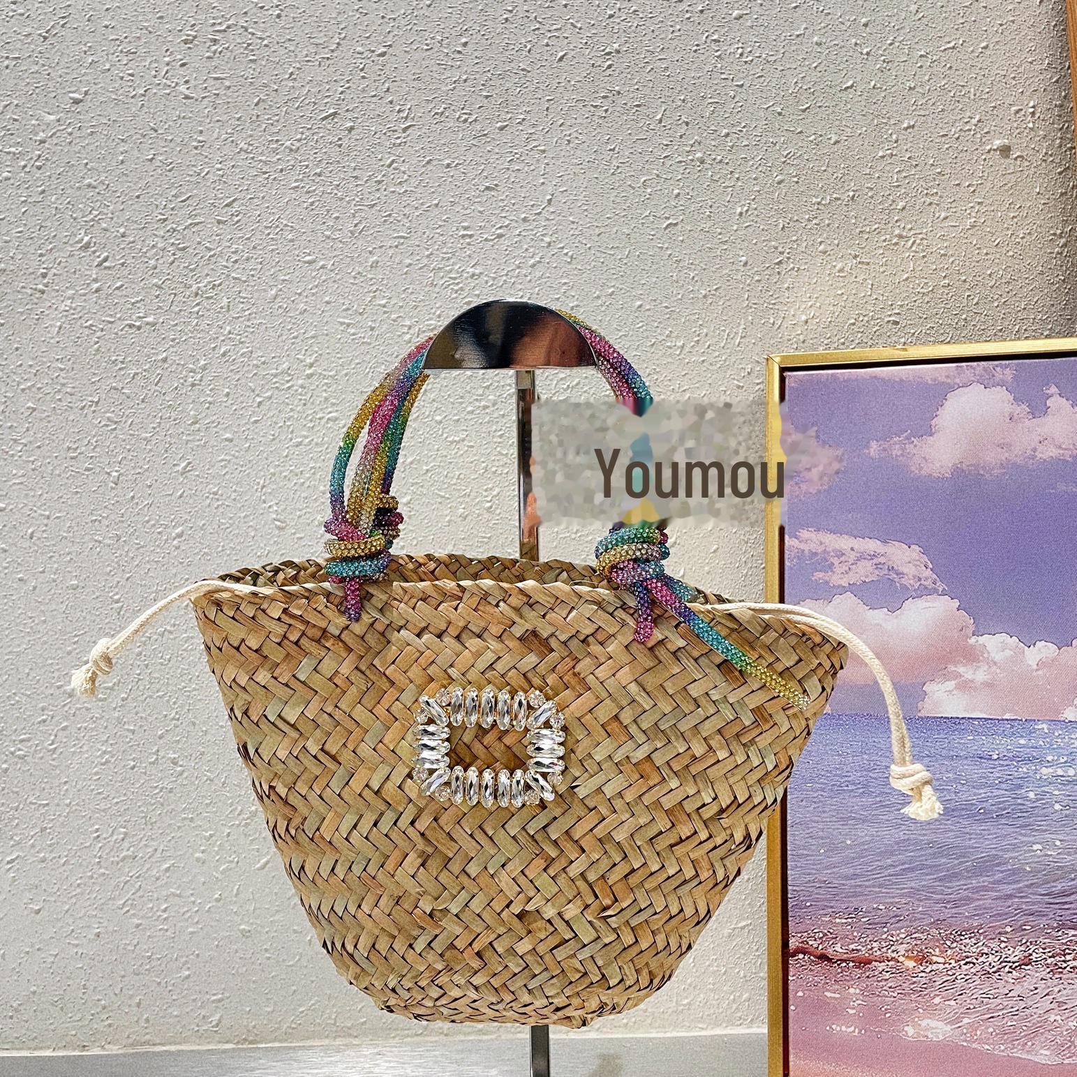 

Пляжная и хозяйственная сумка из блестящей соломы ручной работы