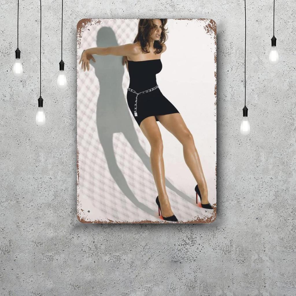 cindy crawford Vintage Metal Tin Signs Posters Decor Retro Metal Plaque Wall Art Decor for Garage Bar