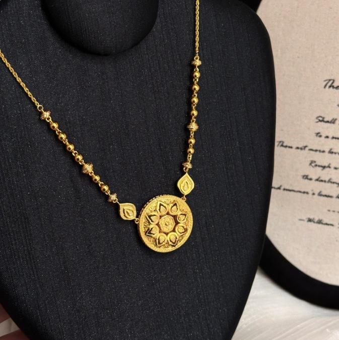 

Vietnam sand gold ancient method point diamond six-character motto necklace new Chinese lotus round pendant