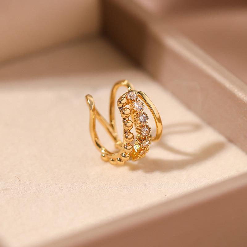 Chic No-Piercing Ear Cuff for Women: Elegant & Luxurious Jewelry