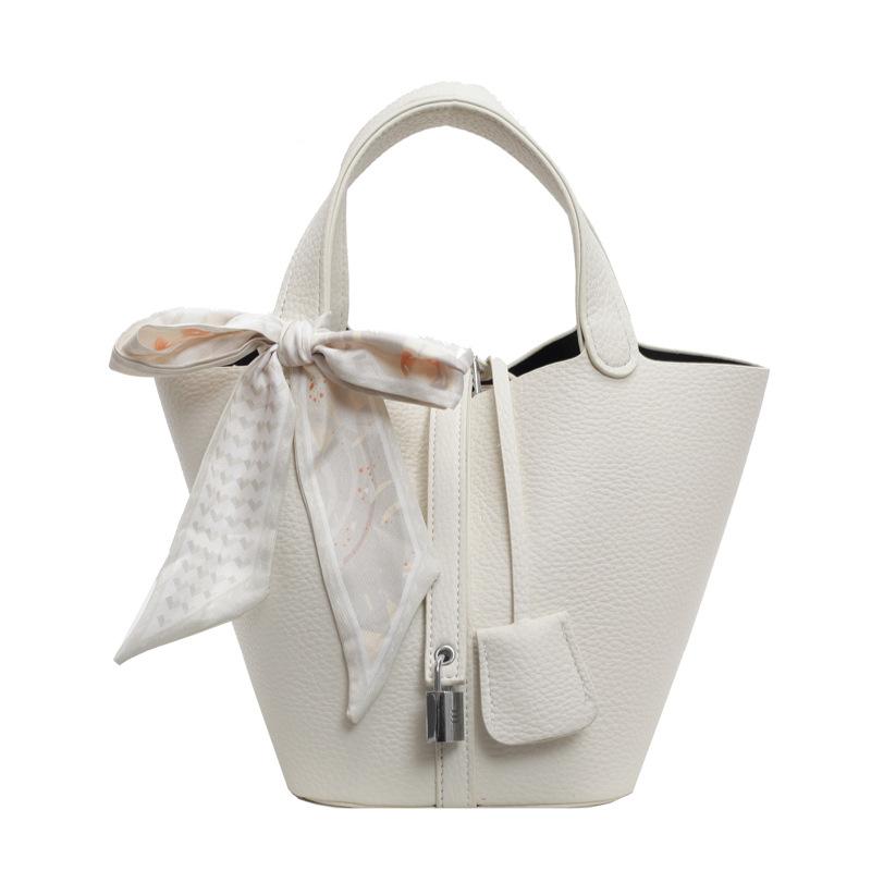 Ms. Bao's New Handbag Large-capacity Versatile Commuter Bag