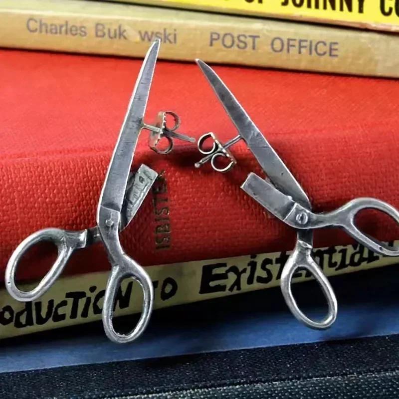 Dark Gothic Vintage Imitation Scissors Exaggerate Stud Earrings for Men Women Goth Punk copper Color Halloween Fashion Zircon