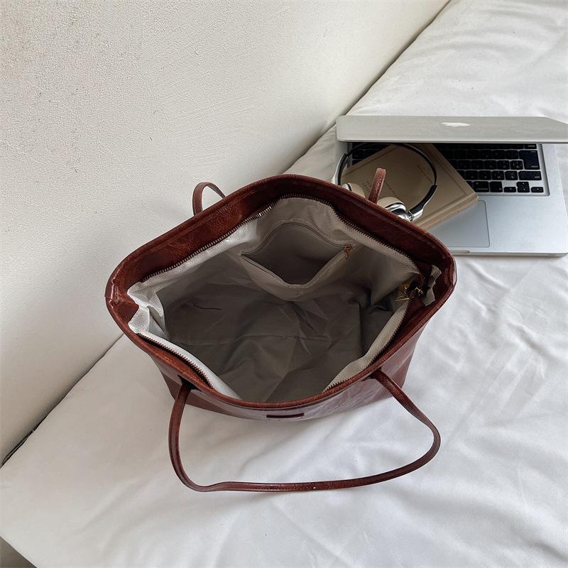 High-end Retro Large-capacity Bag, Commuter Single-shoulder Bag, Tote Bag for Going To Work