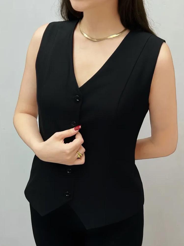 2025 Summer V-neck Vest: Women's Fashionable Buttoned Tank with Breathable Solid Color for Commuting - European & American Style