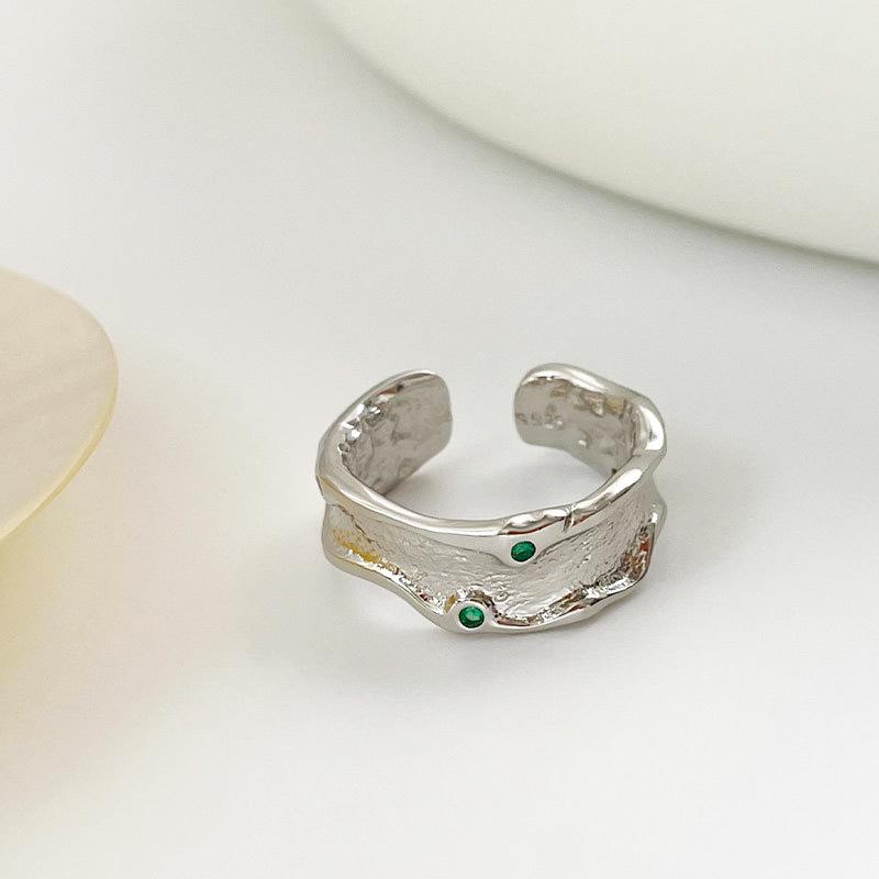 Nischen Design Kaltwind Grüner Zirkon Weißer Achat Fortgeschrittener Sinn Personalisierter Zeigefingerring Weiblich