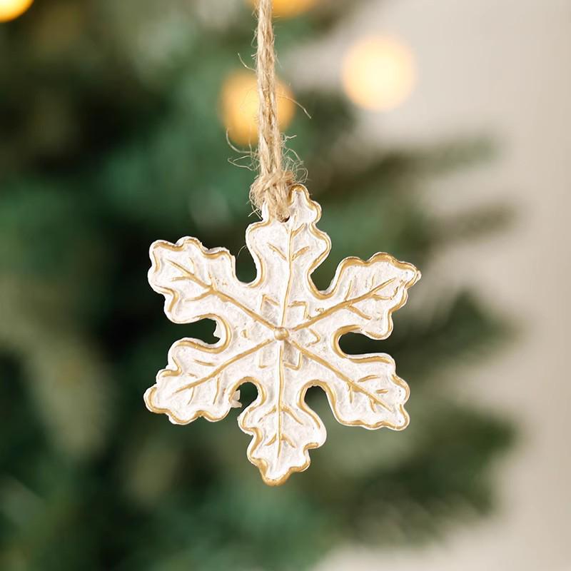 Resin Christmas Ornaments: Elk, Horse, Snowflake, Santa - Creative Tree Decorations