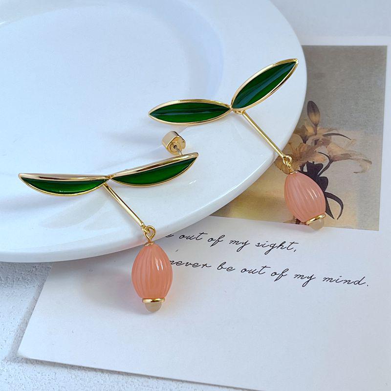 

Elegant Green Leaf Enamel Drop Earrings