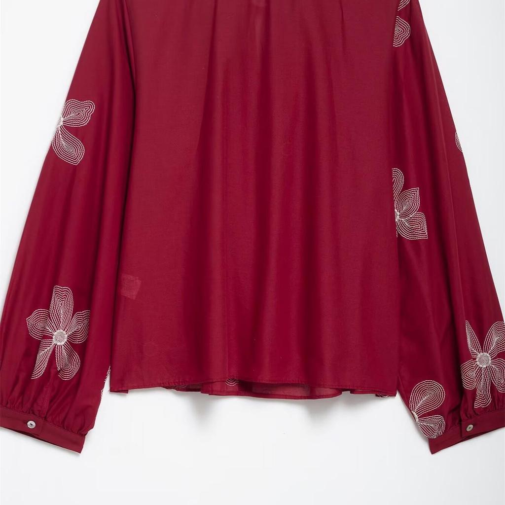 2025 Spring Women's Embroidered Long-Sleeve Round Neck Shirt