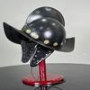 Spanischer Morion-Konquistadorenhelm mit Ständer, 16. Jahrhundert, geschwärzter Stahlhelm, mittelalterlicher Ritterhelm, handgeschmiedete Rüstung, Geschenk