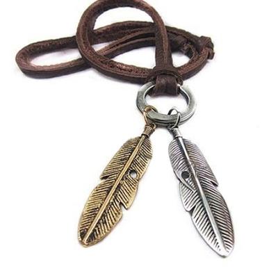 Coole Unisex Vintage Charms Halskette mit 2 Flügeln und Federanhänger aus Leder