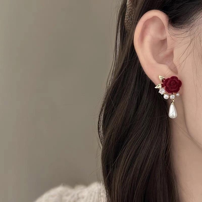 Rose Earrings Tassels Dangle Earrings with Rose Pearls Pendant Women Ear Jewelry Alloy Texture Suitable for Daily Party