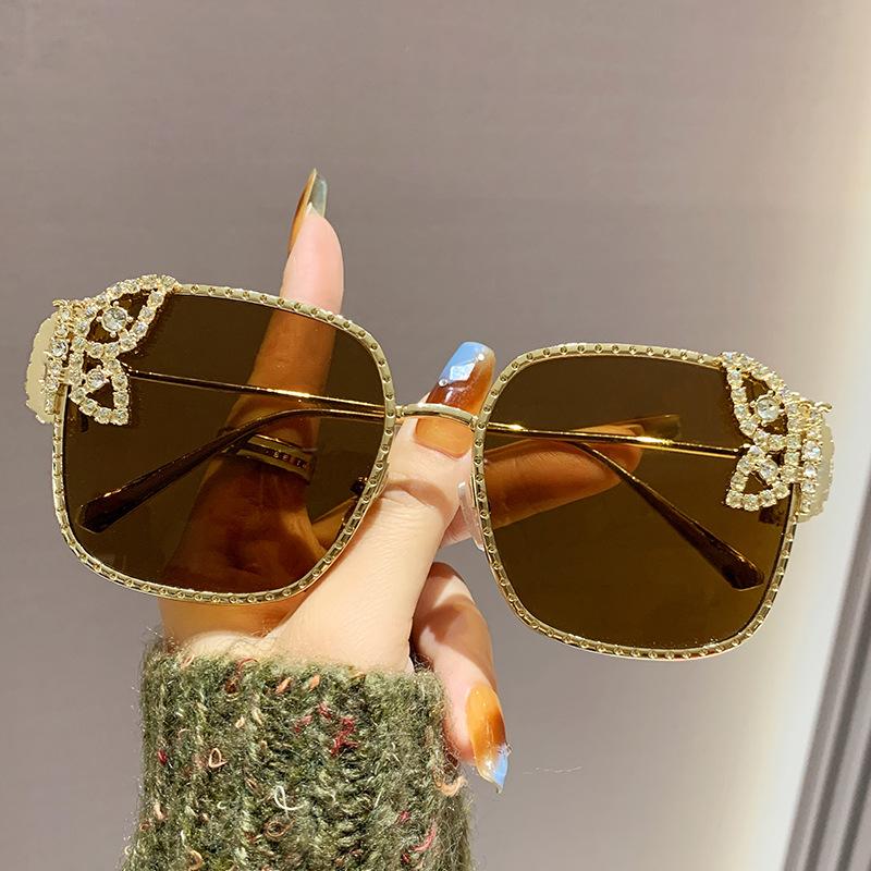 

Y2K Luxury Diamond Crystal Butterfly Square Sunglasses Women Men Vintage Designer Punk Oversized Shades
