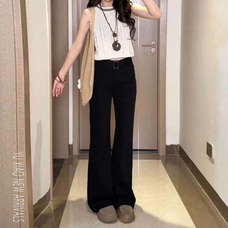 

Autumn 2026 Women s Black Low-Waist Micro-Flare Jeans with Slimming Straight Leg Design M чорний