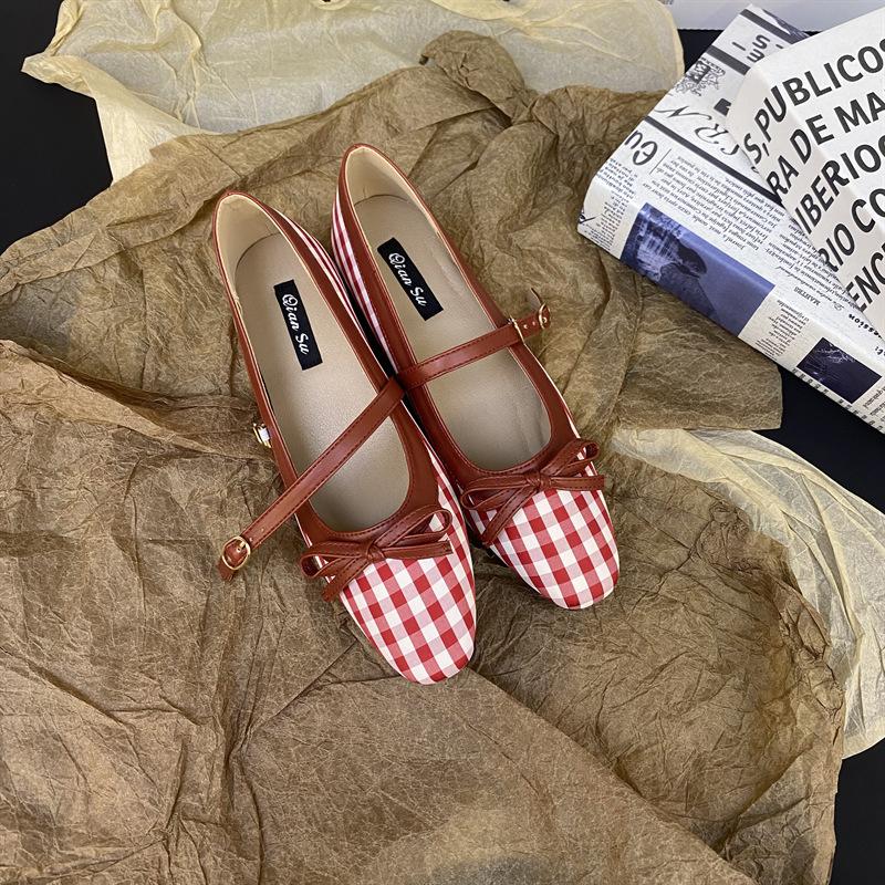 

French square head single shoes women s 2025 summer new fashion temperament retro soft sole inner height increase Mary Jane shoes women 39 красный