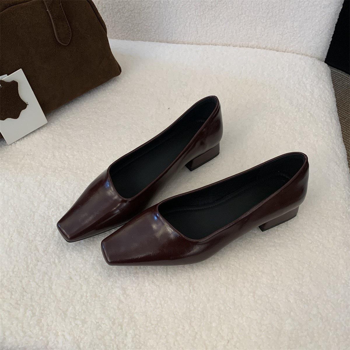 

Коричневые светлые туфли-лодочки женские весенне-осенние новые ретро из мягкой кожи туфли бабушки для работы толстый каблук вечерние маленькие кожаные туфли 36