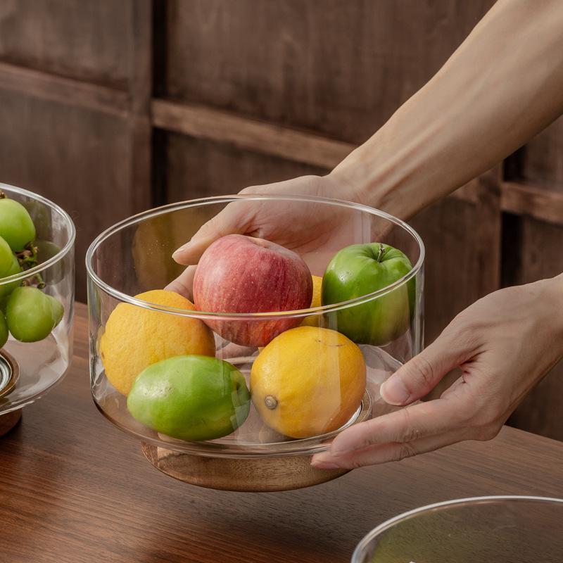 Erhöhte Glas-Obstschale mit Holzsockel - Süßigkeitenschale & Dessertteller