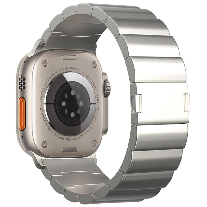 

For Apple Watch Series 10 42mm/9 8 7 41mm/SE (2023) SE (2022) SE 6 5 4 40mm/3 2 1 38mm Titanium Alloy Watch Band Magnetic Lock Silver