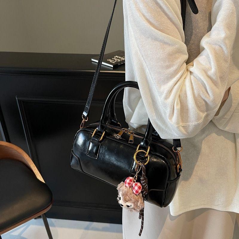 IELGY Ladies Messenger Bag Soft Leather Fashion Portable Commuter Bowling Bag No Pendant