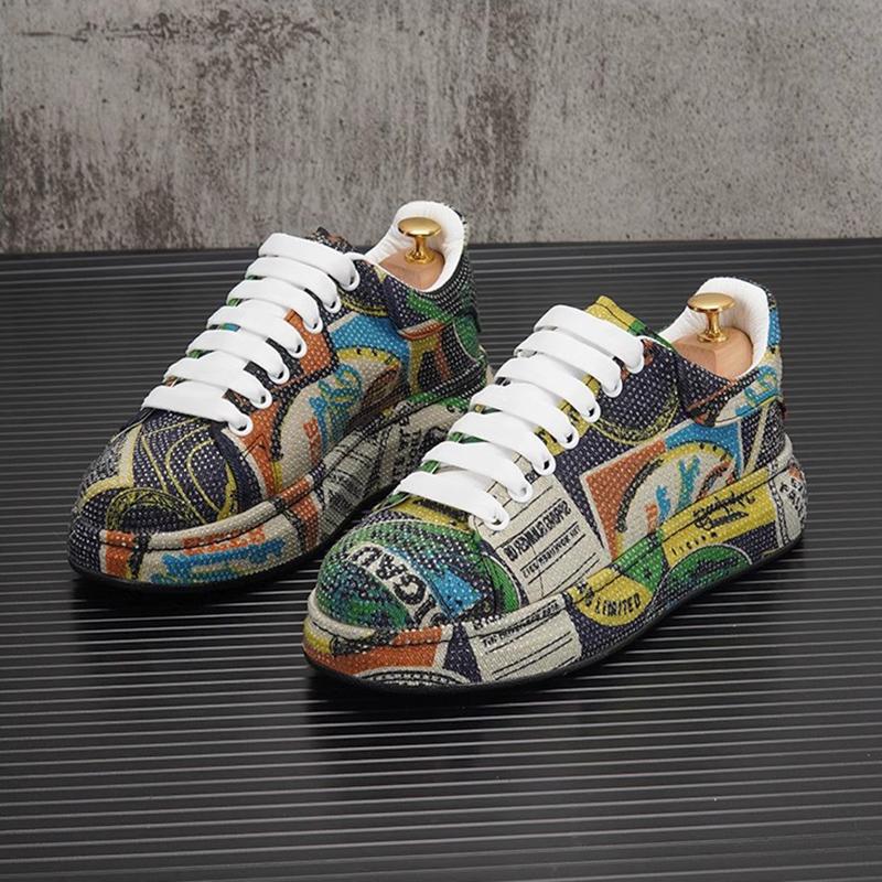Mode Luxus Strass Sneaker Herren Plateau Freizeitschuhe Runde Zehenpartie Schnürschuhe Wanderschuhe Herren Einfarbig Kristall Designer Sneaker