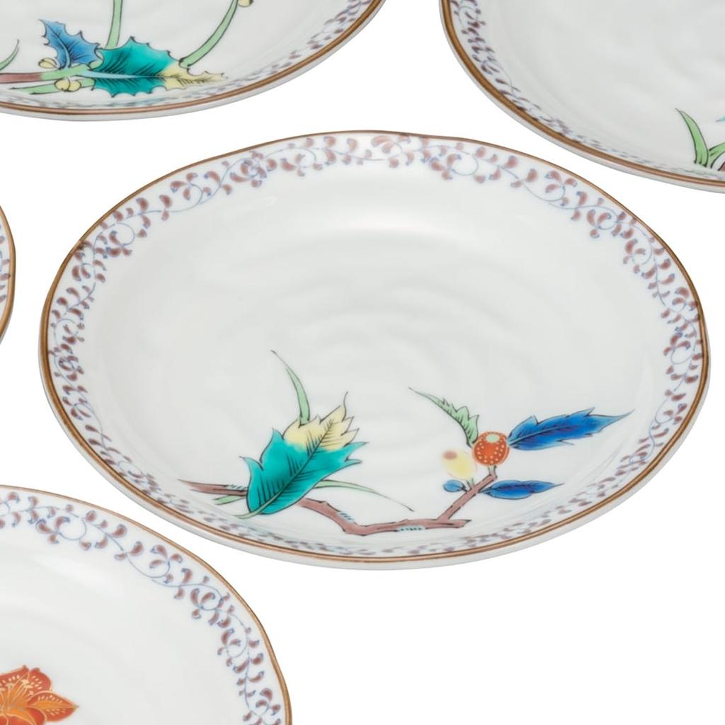 Kutani Ware Iwataya (Kutaniyakiiwataya) Set of Plates (No. 6) with a Different Design of the Moon Fairy K8-62