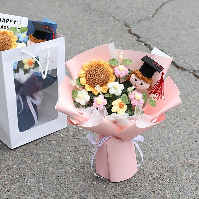 Creative Knitted Sunflower Graduation Hat Bouquet Unique Handmade Gift Decor Friends Sisters Classmates Graduation Ceremony Gift