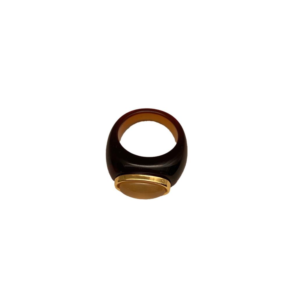 French Romantic Style Niche Design Temperament Blogger With High Sense Ring Retro Simple Resin Brown Ring