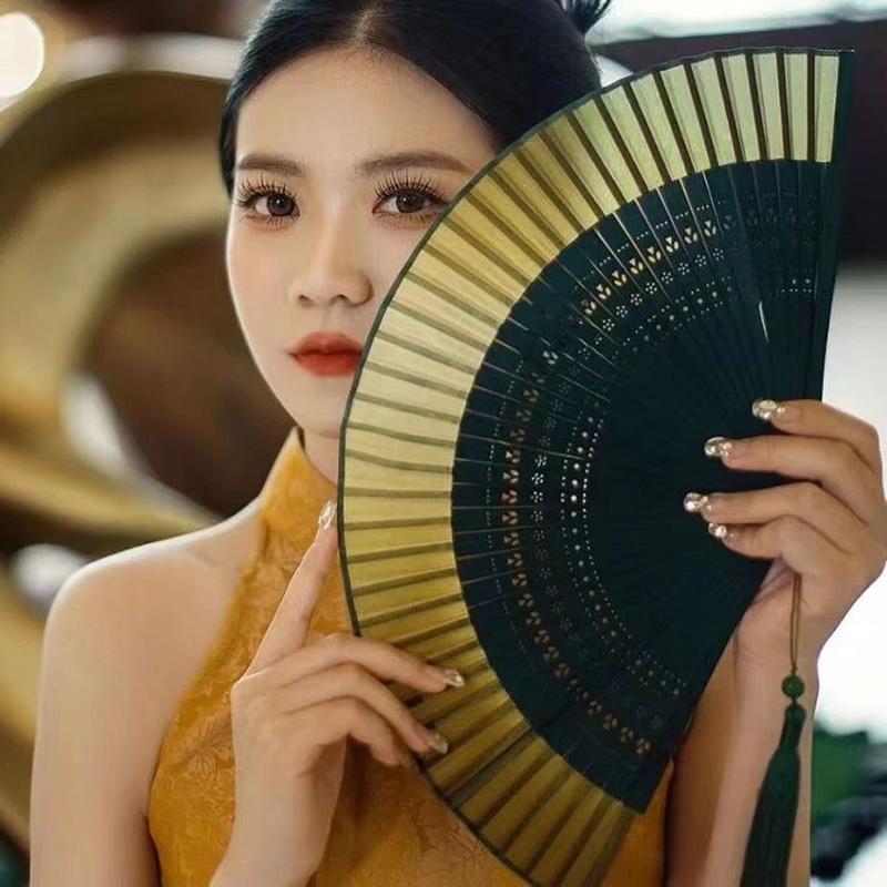 Carved Bamboo Folding Fan Vintage Chinese Style Hollow Fan Wedding Hand Fan Fragrant Party Prop Decor Gift Home Decoration