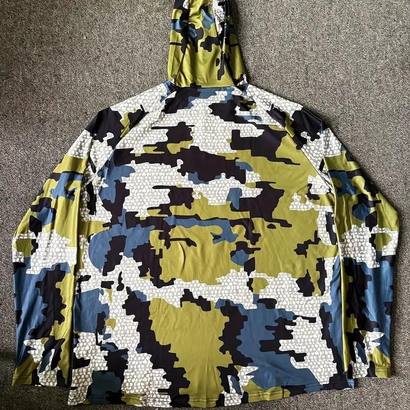 Nuova maglia da uomo a maniche lunghe con cappuccio, stampa mimetica ad alte prestazioni, top per sport di pesca, protezione solare, protezione dagli insetti e traspirante