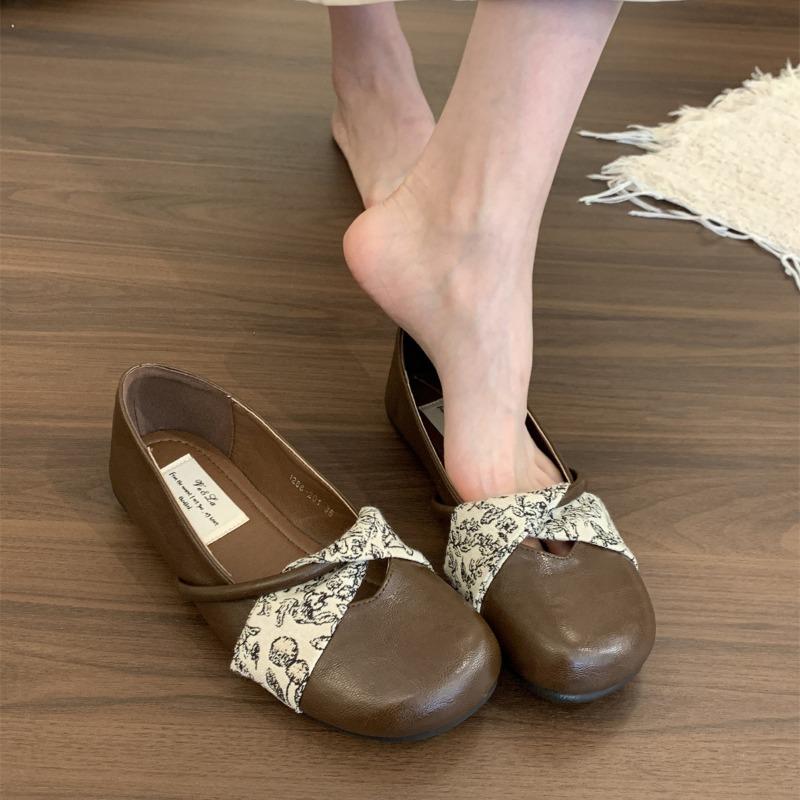 Shallow single shoes women's new summer and autumn one-pedal ballet style Mary Jane evening small leather shoes Doudou shoes