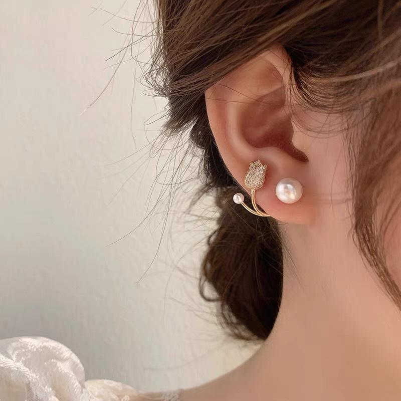 Tulip Flower Earrings Sweet Fashionable and High-end Pearl Earrings Retro Temperament Simple Earrings