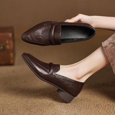 New Women's Pointed Small Leather Shoes, One Pedal, Large Size Shoes, Thick Sole, Non-slip and Comfortable Soft Sole, Medium Heel Single Shoes 